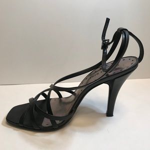 Gianni Bini strappy black sandals
